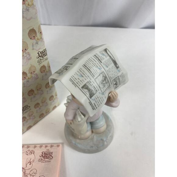 Precious Moments Sending You Showers of Blessings - Picture 6 of 8